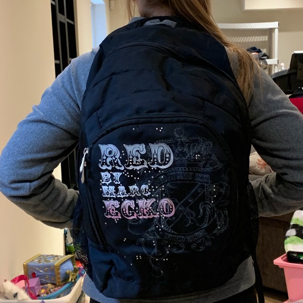 Echo Back Pack